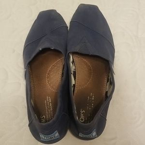 Toms Navy Size 8
